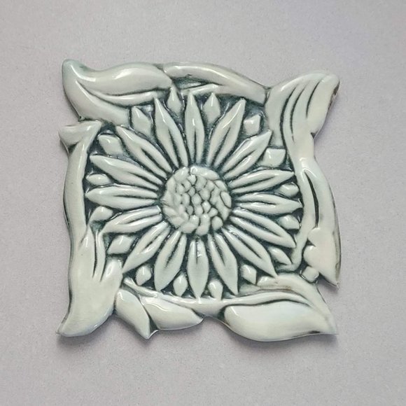 Floral Ceramic Tile Hot Plate - Picture 2 of 6